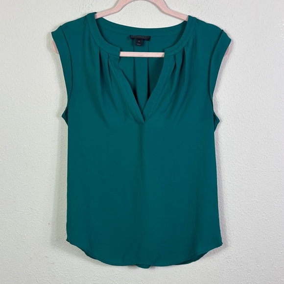 J.Crew Drapey V-Neck Short Sleeve Shirt top Blouse Emerald Green size 4 - Picture 1 of 7